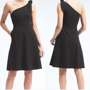 NEW Banana Republic One Shoulder Fit and Flare Dress Size 4